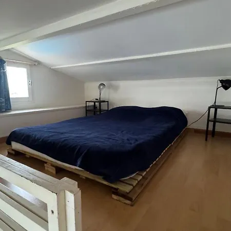 Avec Superbe Vue Pour 4 Personnes Агд